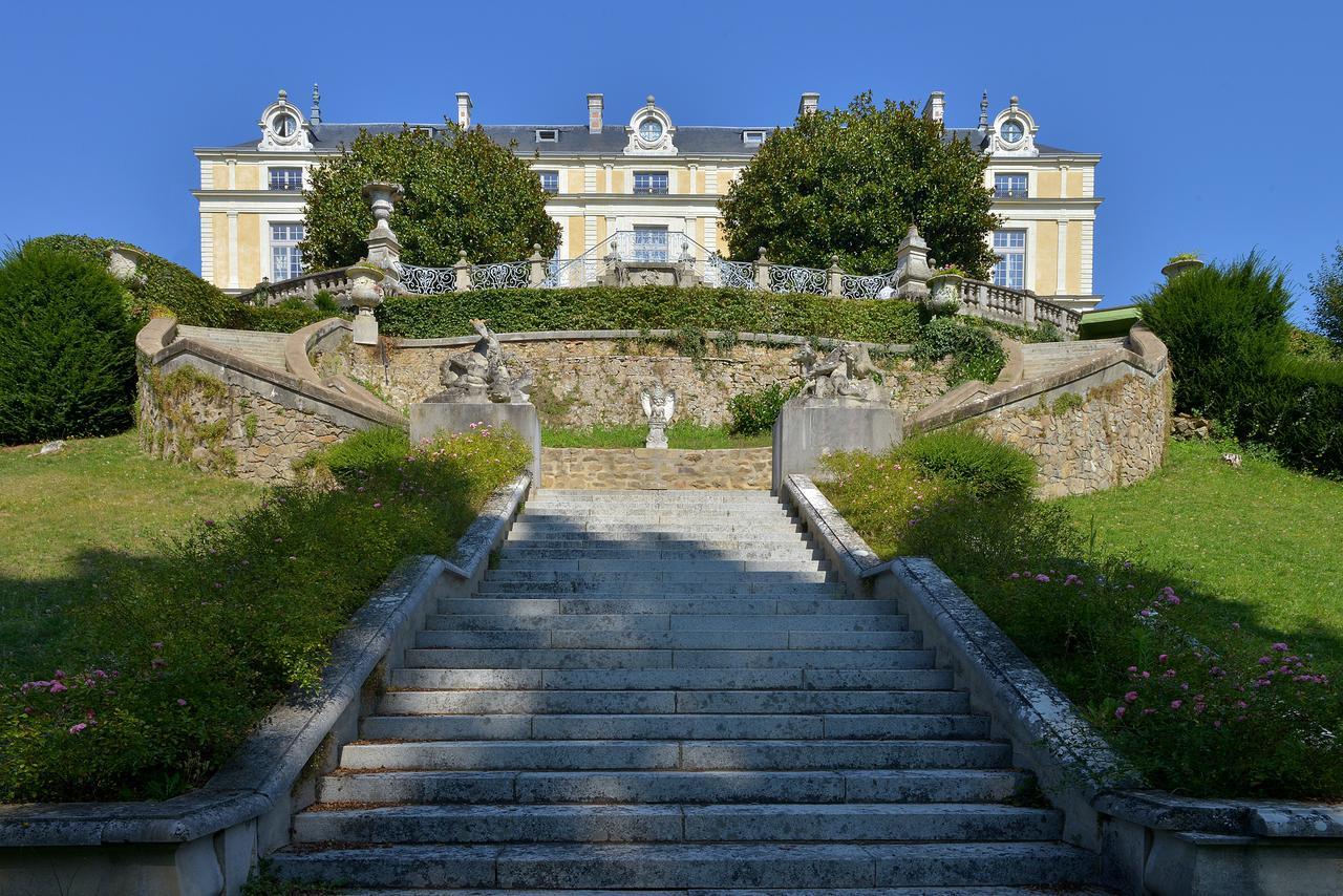 Chateau Colbert Maulévrier Exteriér fotografie