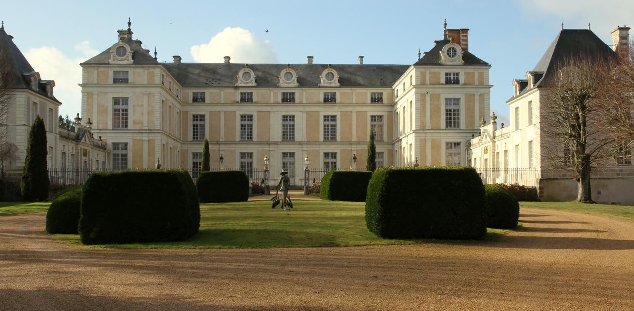 Chateau Colbert Maulévrier Exteriér fotografie